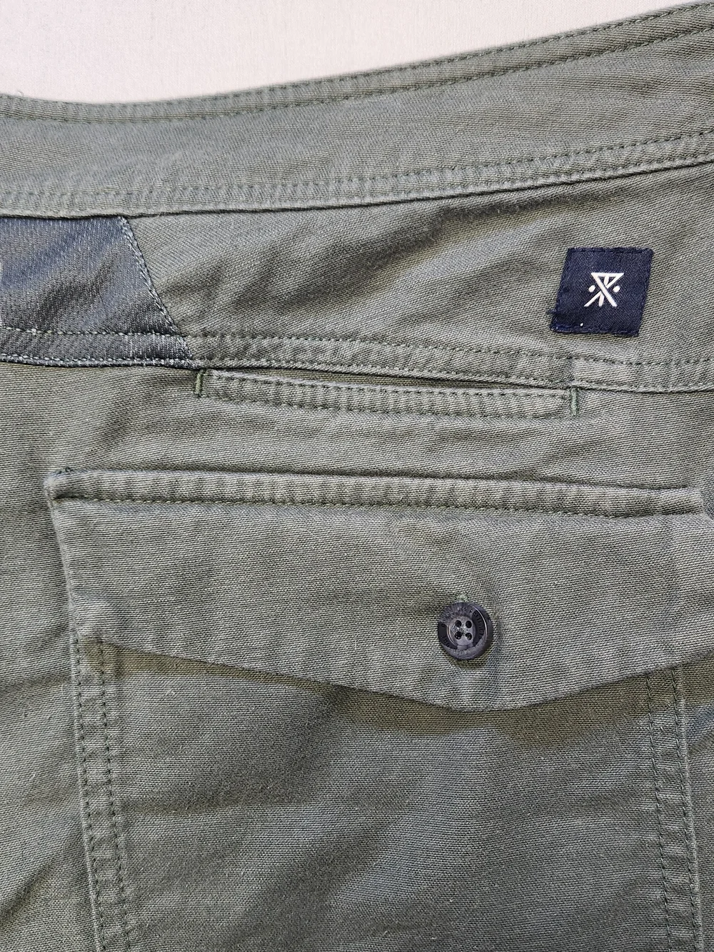 Roark Revival Layover Shorts Men 40 Olive Green Hiking Travel Adventure Gorpcore
